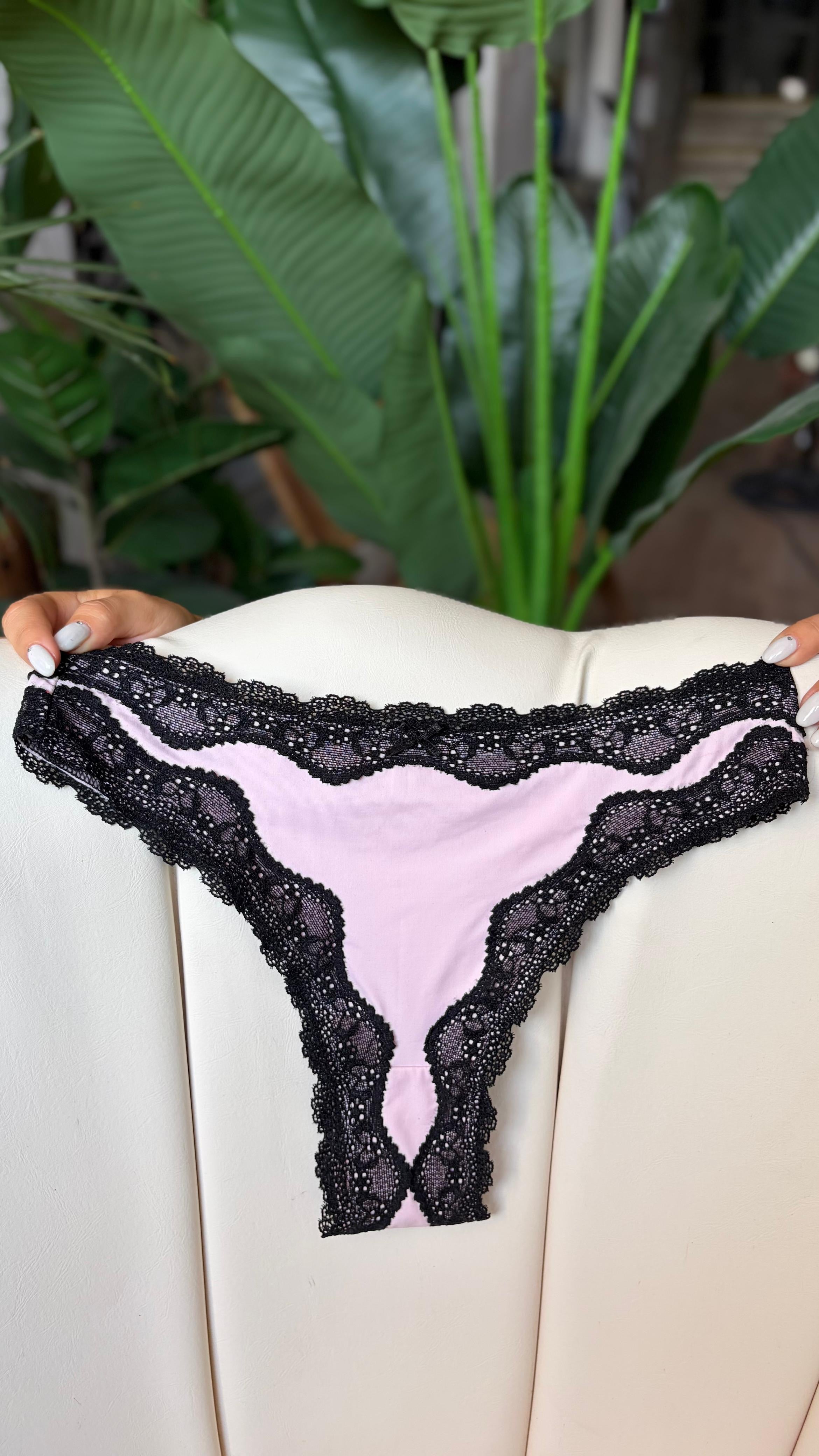 Pack 2 Pantys Bunny Girls Club — Encaje y Algodón |