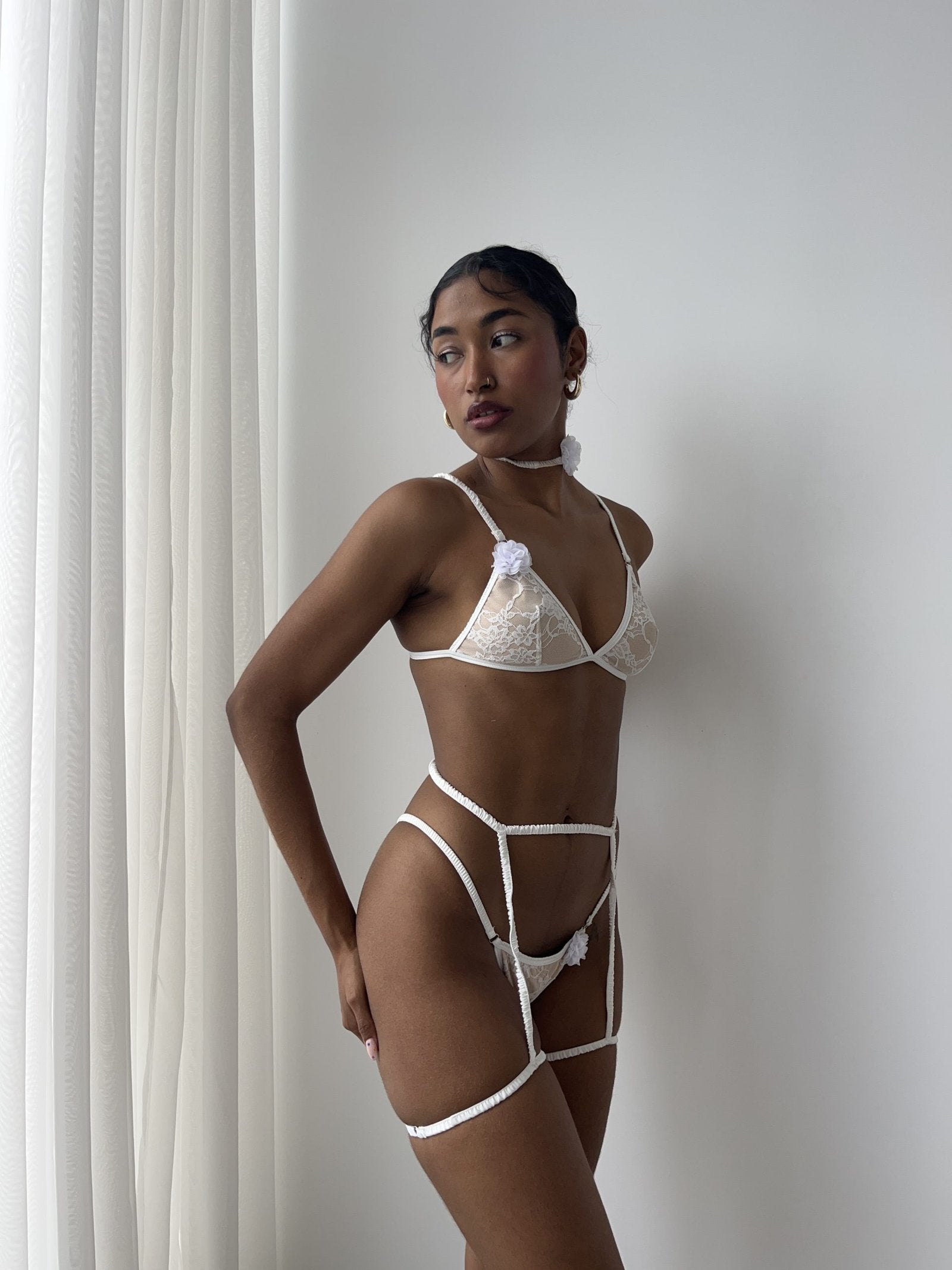 Chocker temptation white